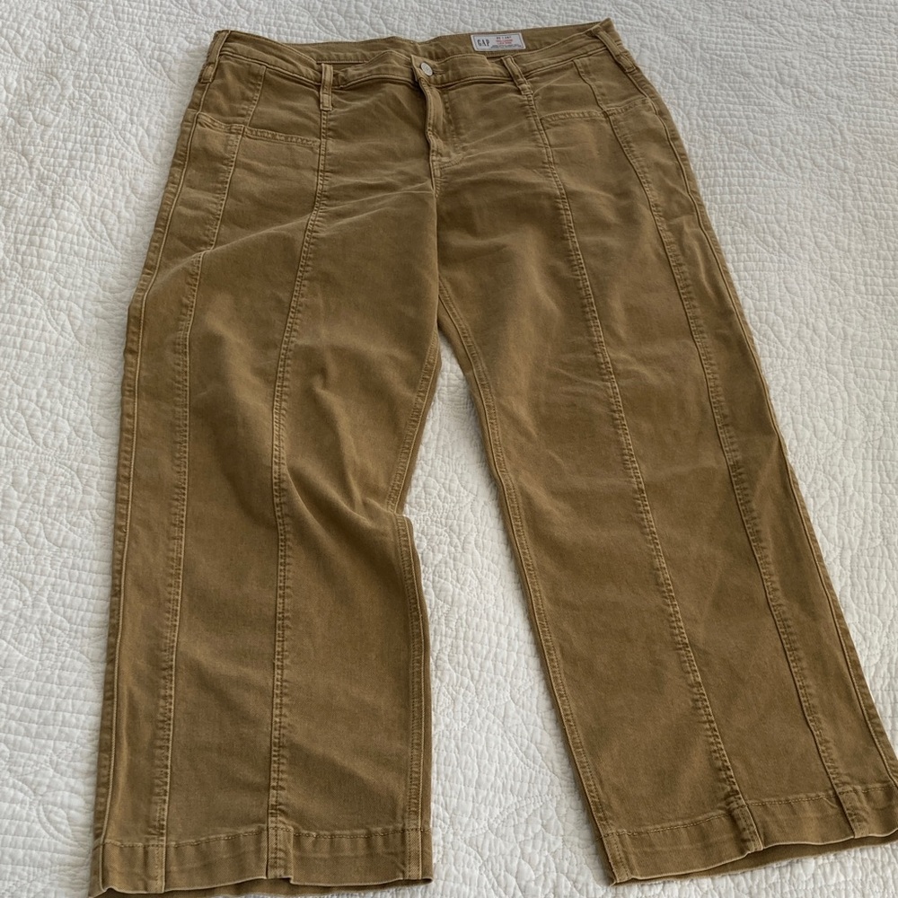 GAP Women's 90s Loose Low Rise, 32, 14 short